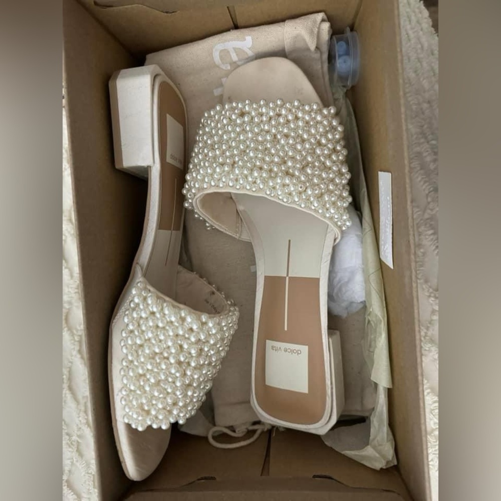 Dolce vita pearl shoes